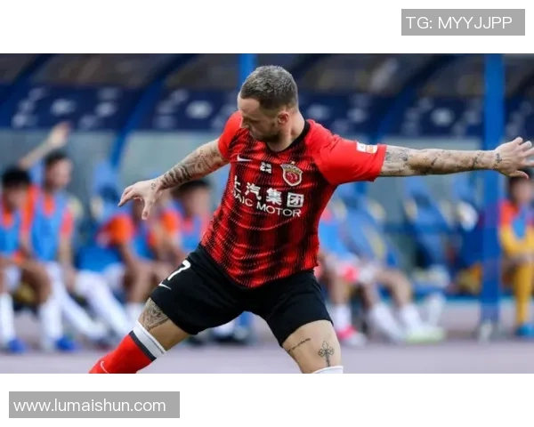 塞维利亚引援加速，前瓦伦西亚前锋佩雷拉正式加盟